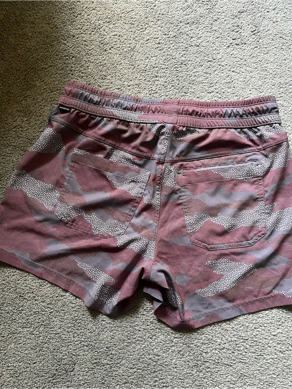 Kuhl Women's Vantage 4” Camo Shorts SZ S - Picture 3 of 7